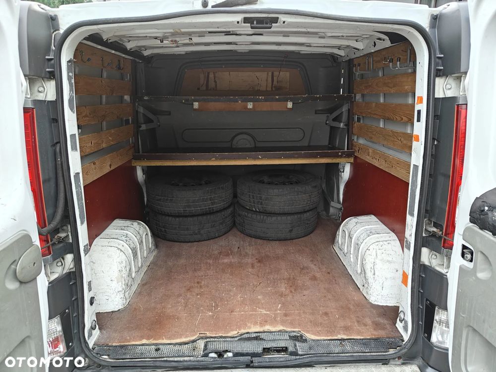 Opel Vivaro - 10