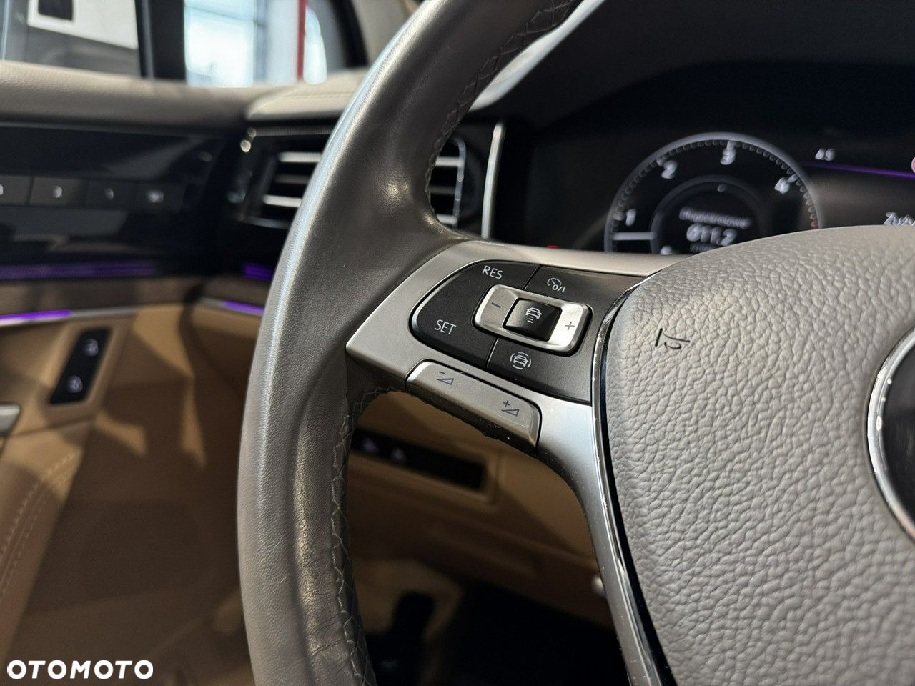 Volkswagen Touareg - 32
