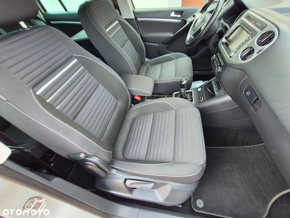 Volkswagen Tiguan - 19