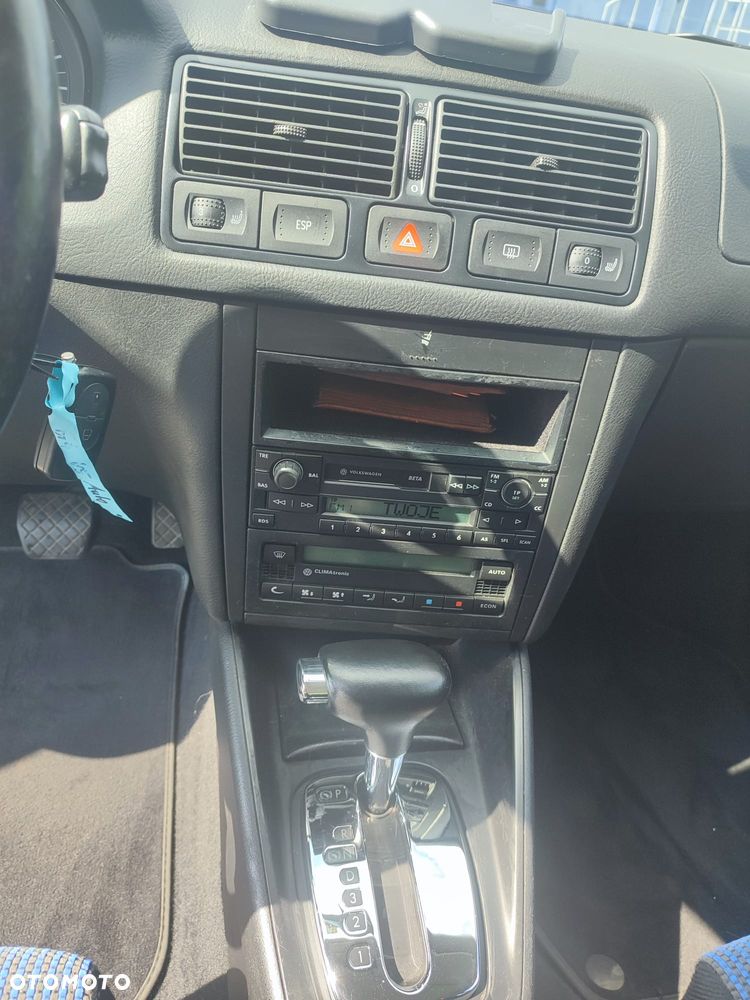 Volkswagen Golf - 8