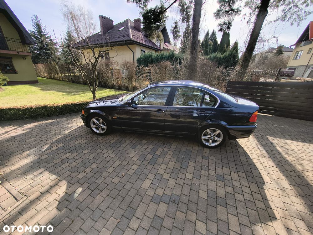 BMW Seria 3 328i - 15