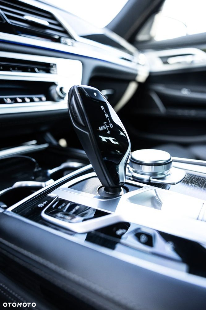 BMW Seria 7 750d xDrive - 15