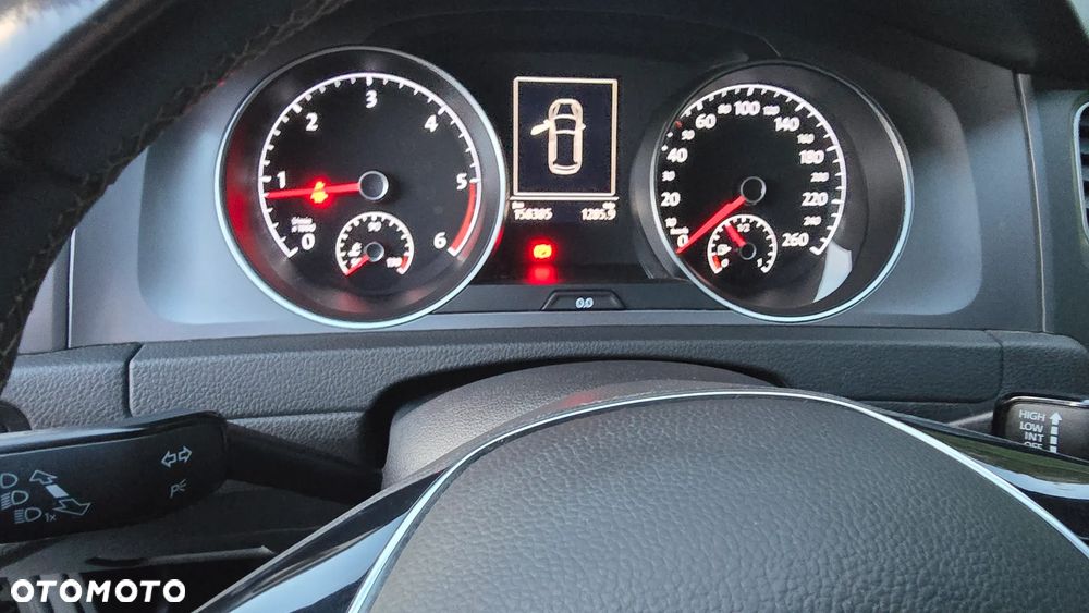 Volkswagen Golf 2.0 TDI BlueMotion Technology Lounge - 13