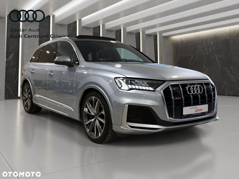 Audi SQ7 - 7