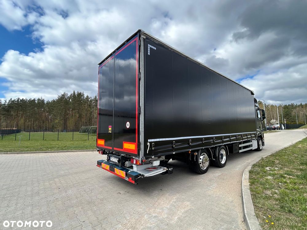 Mercedes-Benz Actros - 19