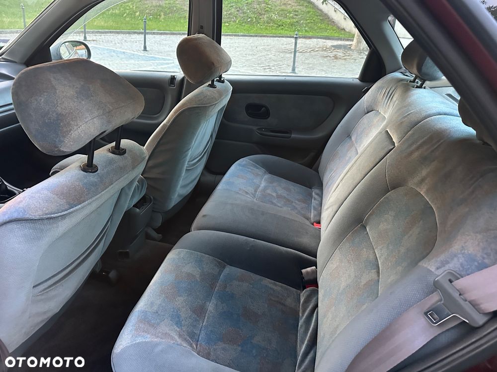 Renault Laguna 3.0 - 8