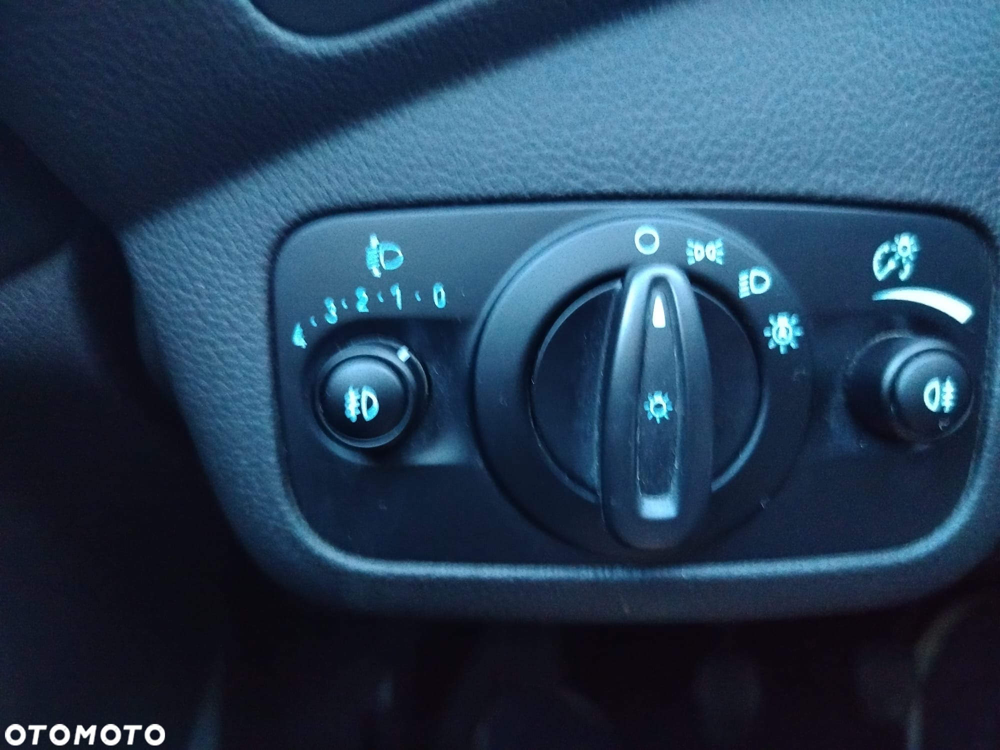 Ford Grand C-MAX 1.5 EcoBoost Start-Stopp-System Titanium - 32