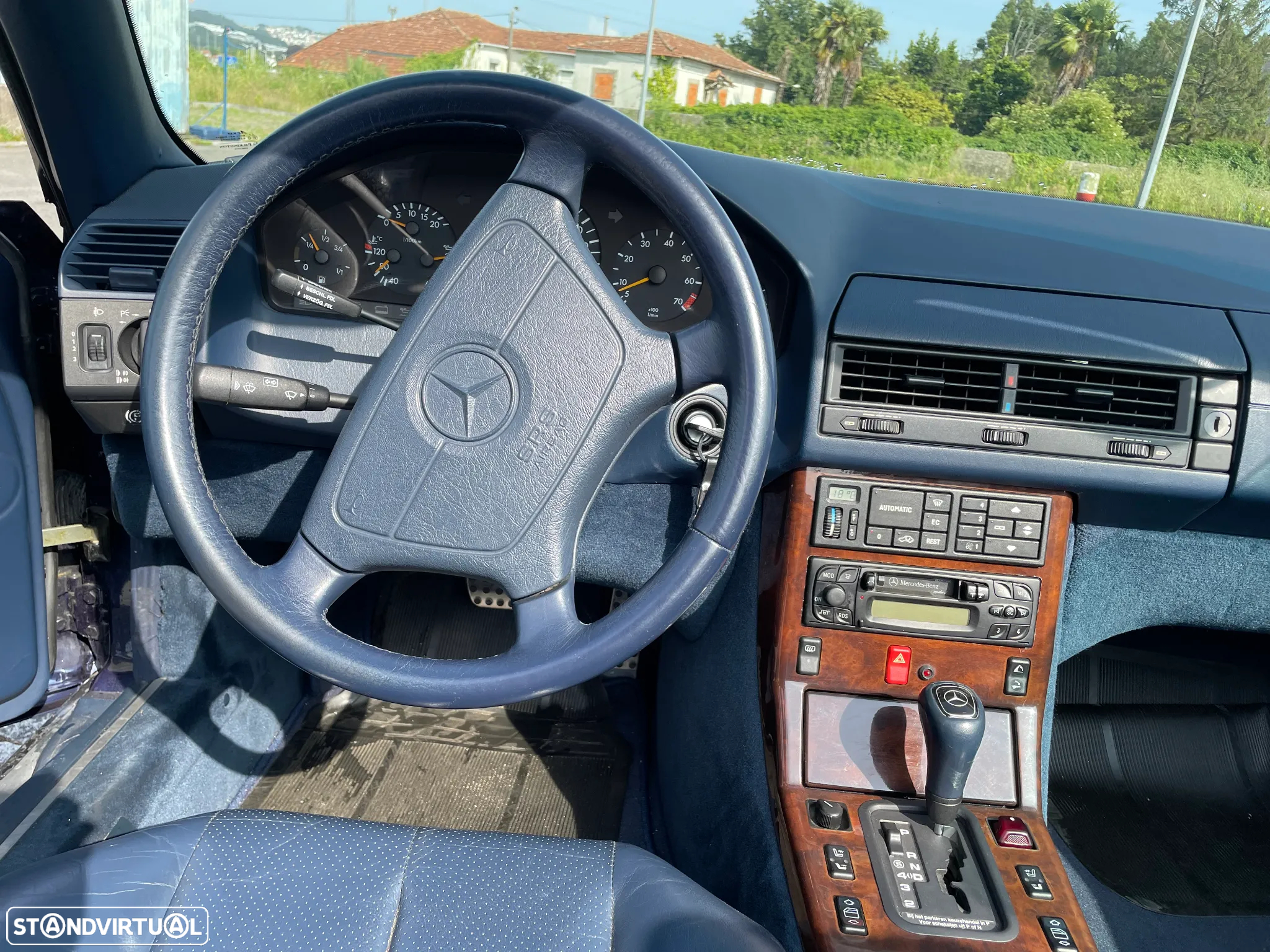 Mercedes-Benz SL 320 Standard - 9