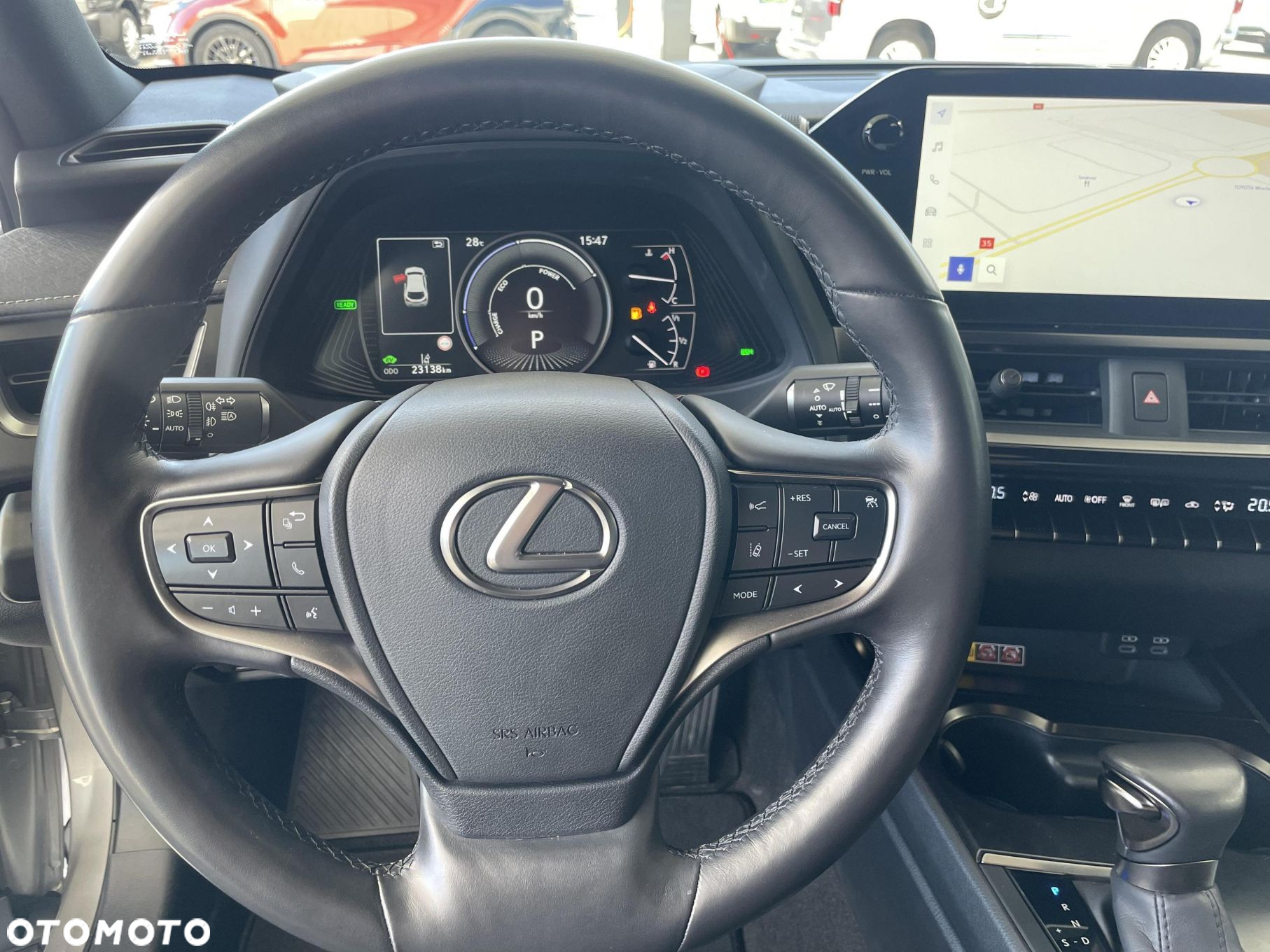 Lexus UX - 15