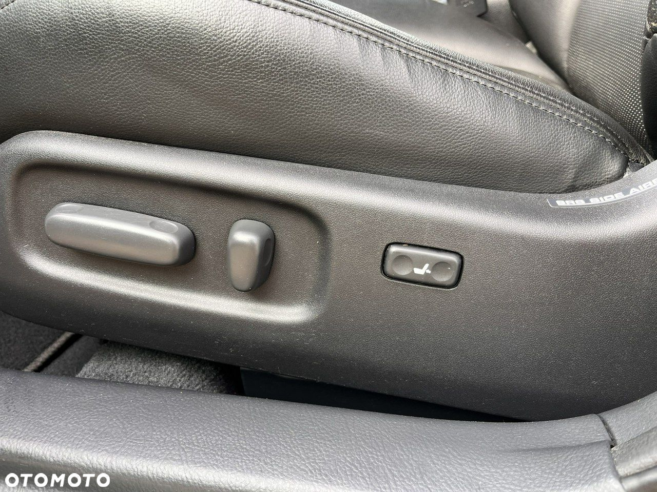 Toyota Avensis - 17