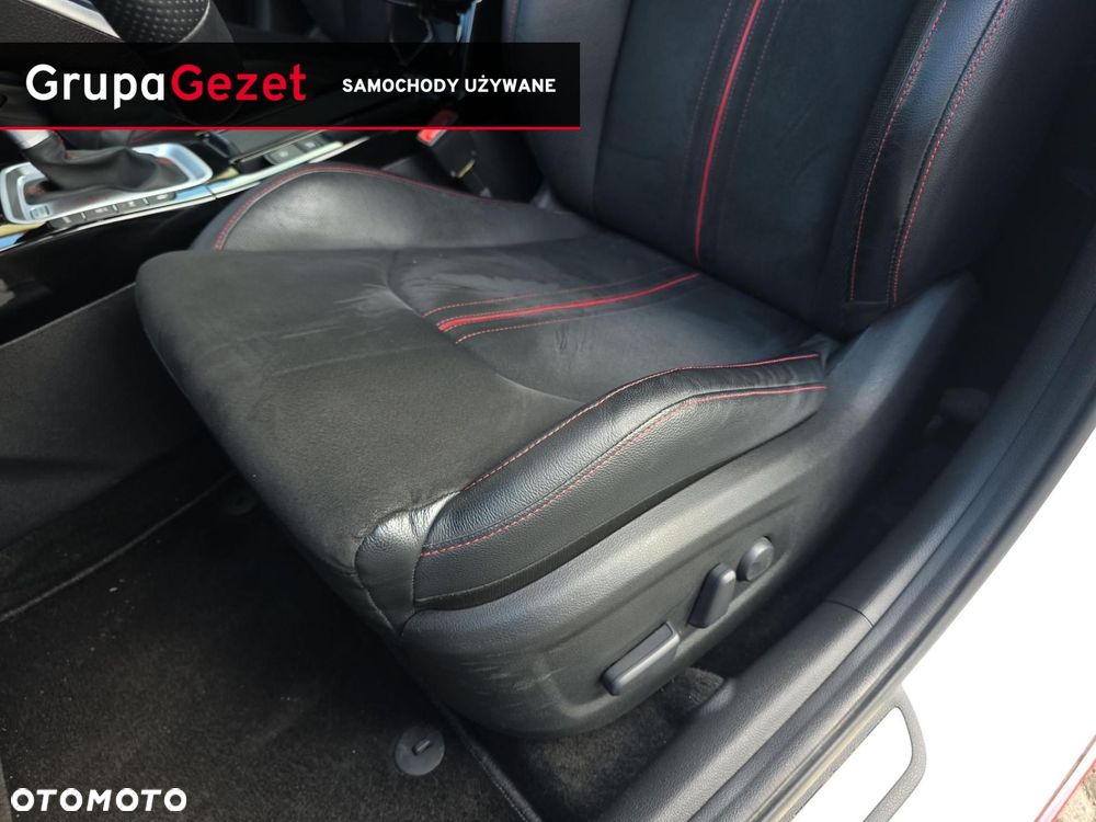 Kia ProCeed 1.6 T-GDI GT DCT - 12