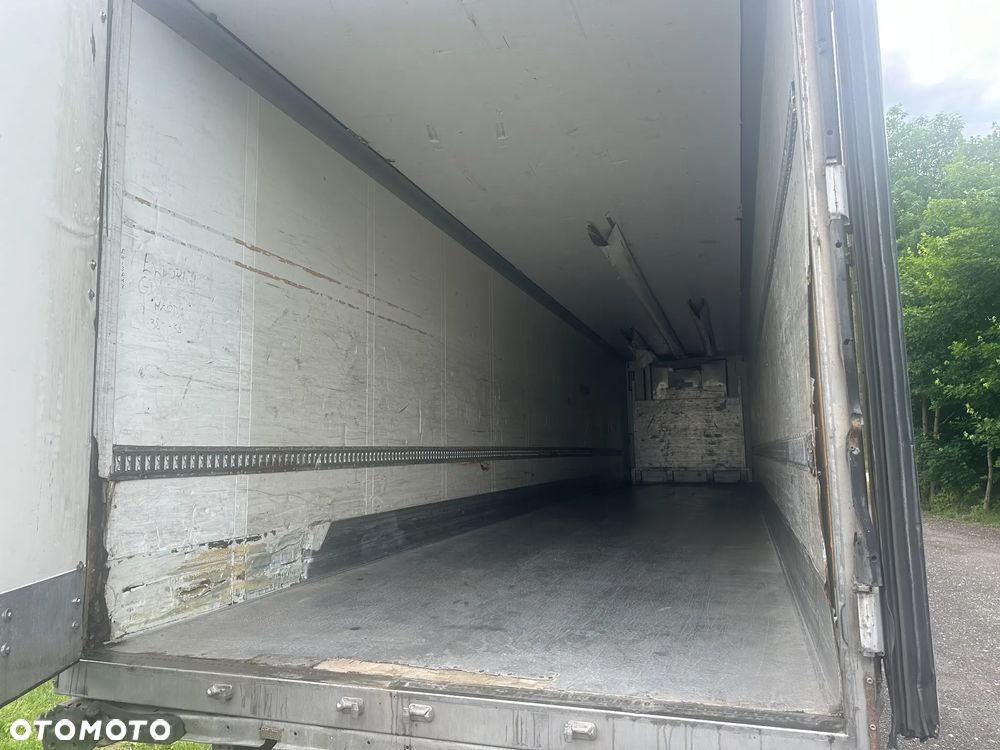 Schmitz Cargobull SKO 24 - 3