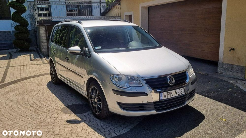 Volkswagen Touran - 8
