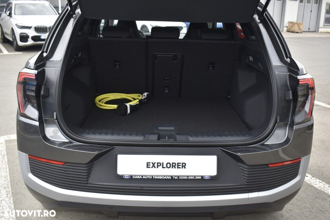 Ford Explorer - 16