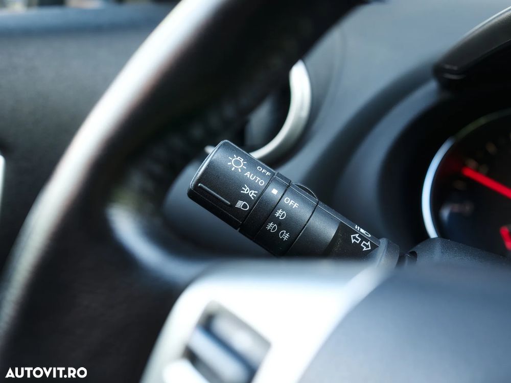 Nissan Qashqai 1.5 DCI N-Connecta - 23