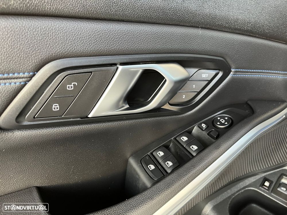 BMW 330 e Touring Pack M Auto - 17