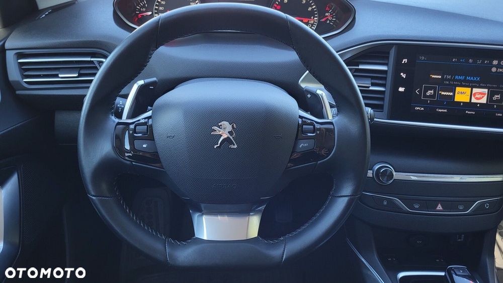Peugeot 308 1.2 PureTech GPF Allure S&S EAT8 - 20