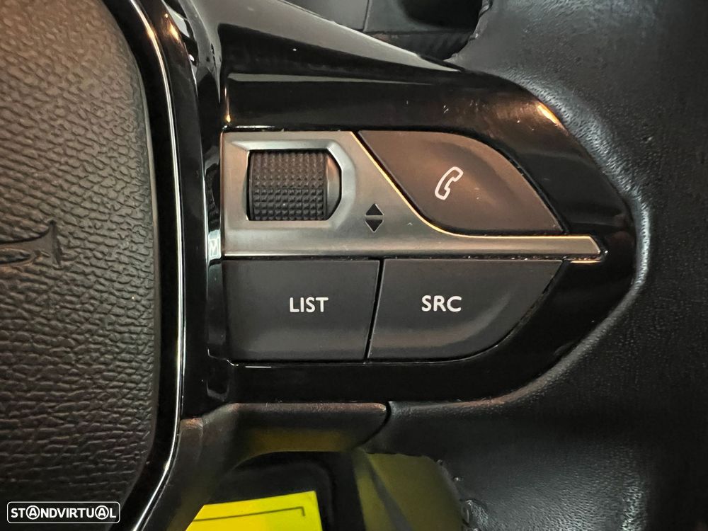 Peugeot e-208 50 kWh Active Pack - 11