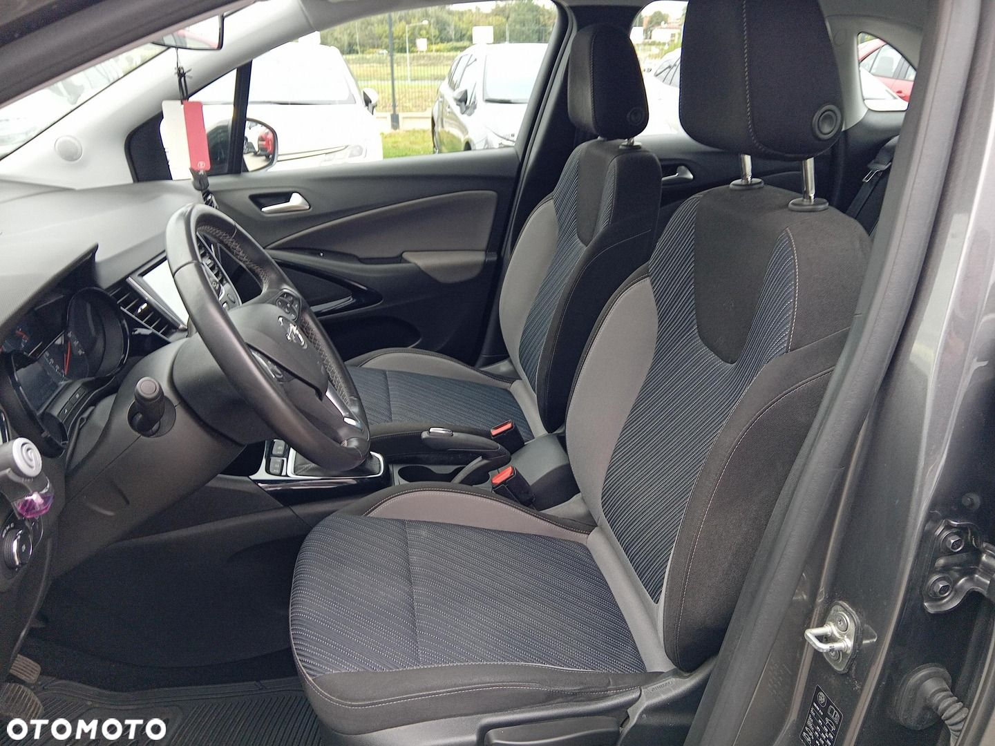 Opel Crossland X - 15