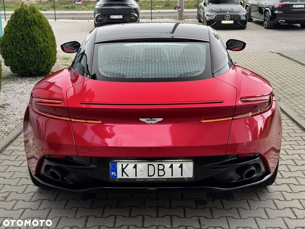 Aston Martin DB11 - 6