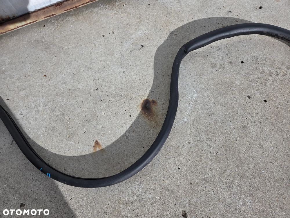 Uszczelka drzwi lewych przednich Citroen Berlingo IV - 10