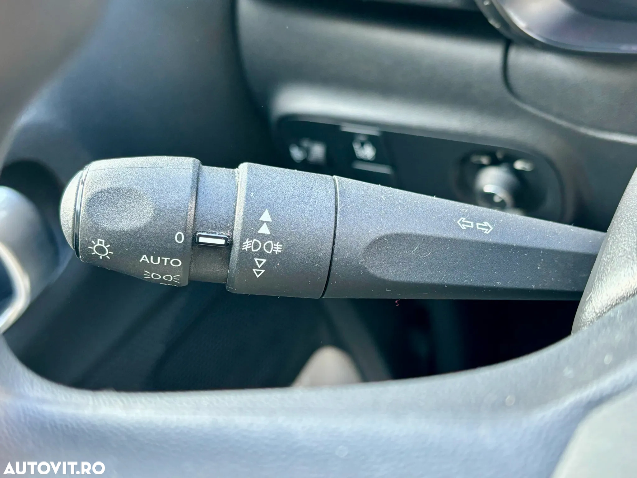 Citroën C3 BlueHDi 100 S&S FEEL PACK - 16