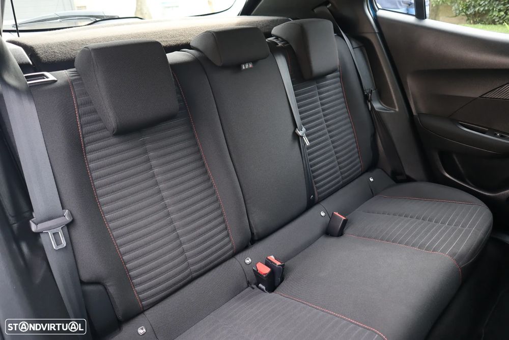 Peugeot e-2008 50 kWh Active Pack - 24