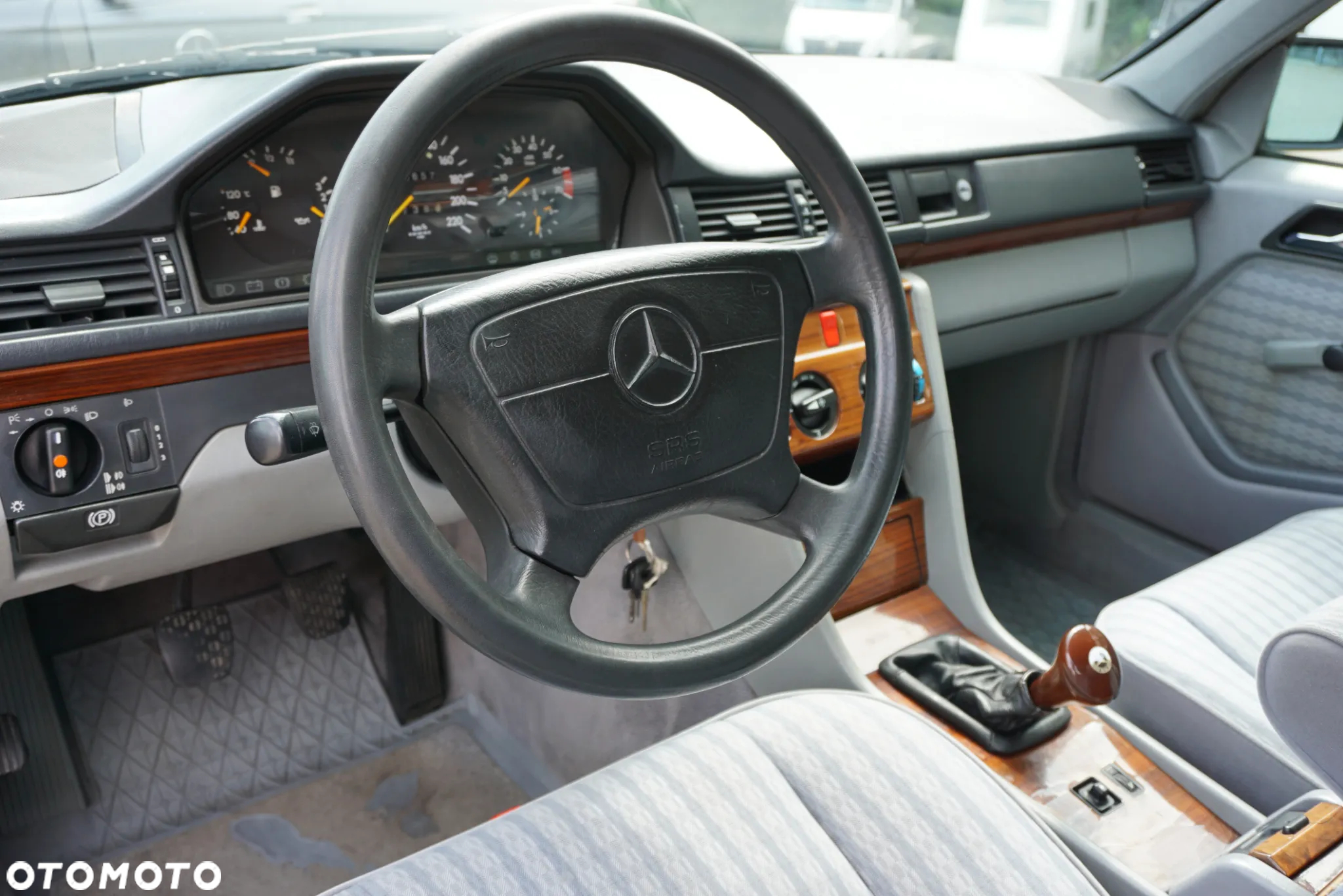 Mercedes-Benz W124 (1984-1993) - 9