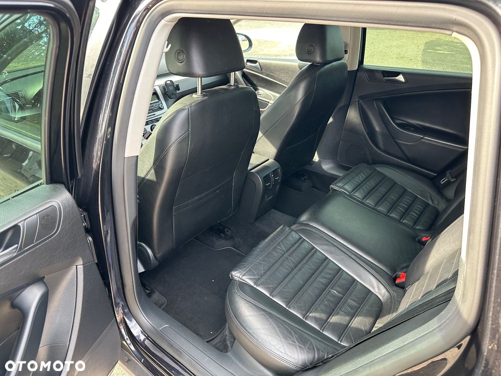 Volkswagen Passat 2.0 TDI DPF Comfortline - 22