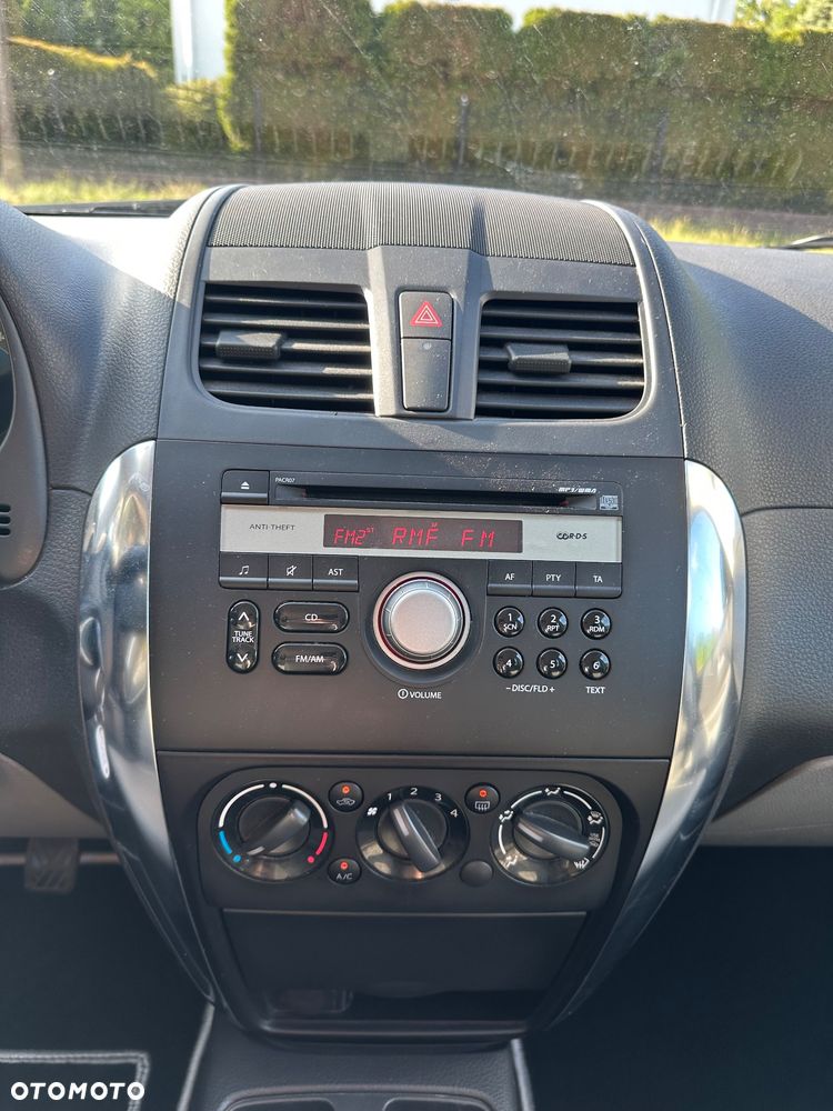 Suzuki SX4 - 9