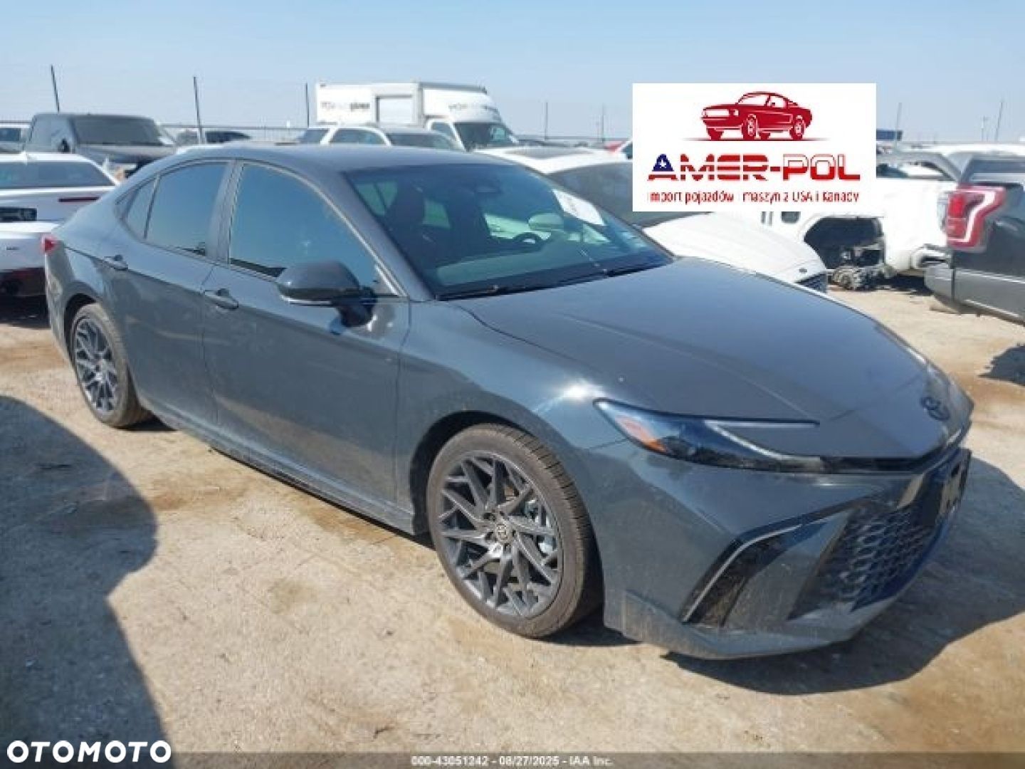 Toyota Camry - 1