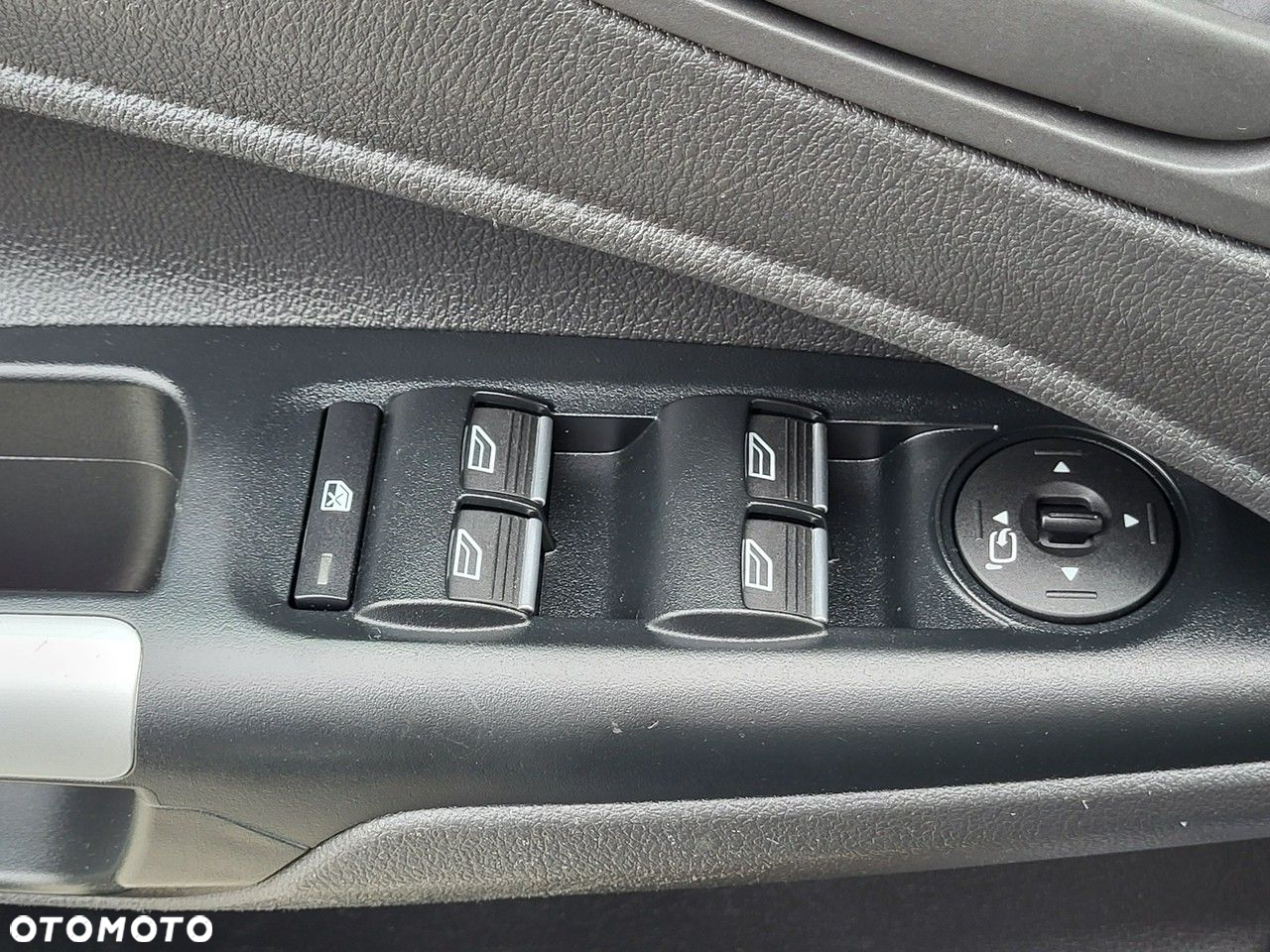 Ford Transit Connect - 28