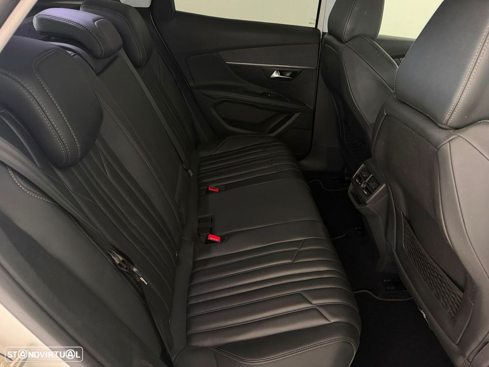 Peugeot 3008 1.2 PureTech Allure EAT8 - 11