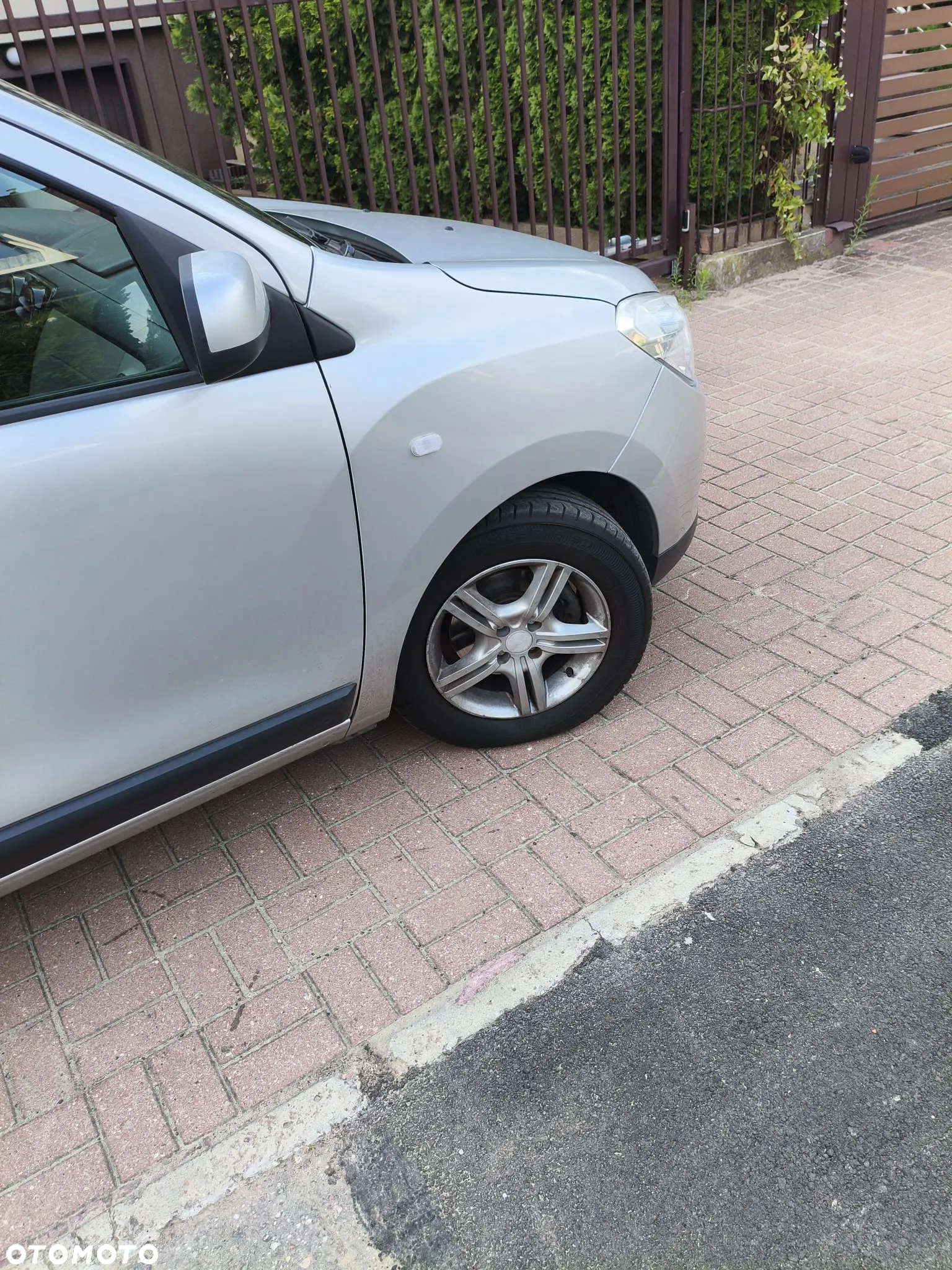 Dacia Lodgy 1.6 Laureate - 2