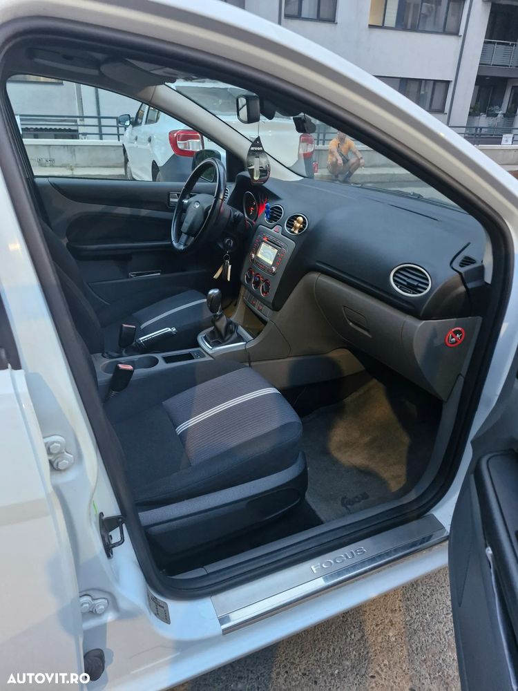 Ford Focus 1.6 Titanium - 5