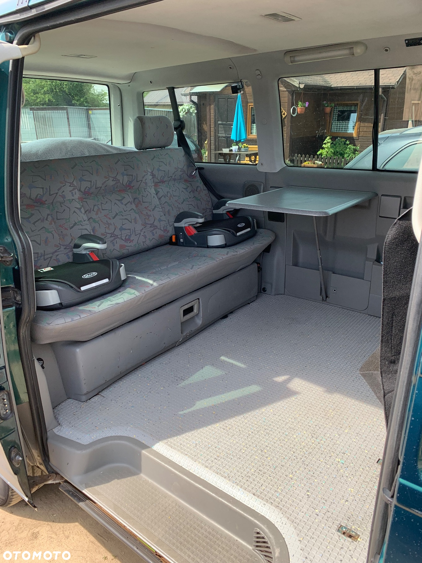 Volkswagen Multivan - 16