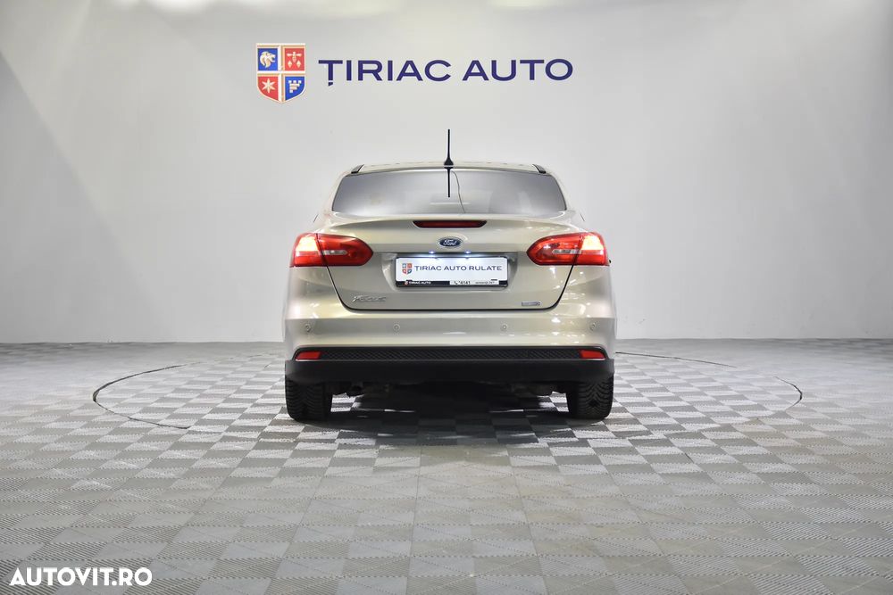 Ford Focus - 4