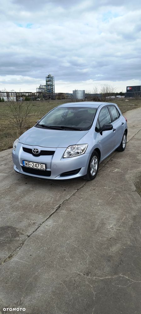 Toyota Auris 1.4 D-4D Luna - 1