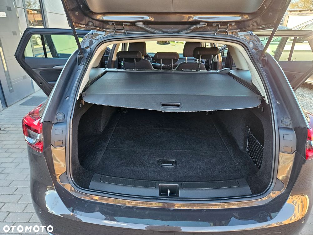 Opel Insignia - 23