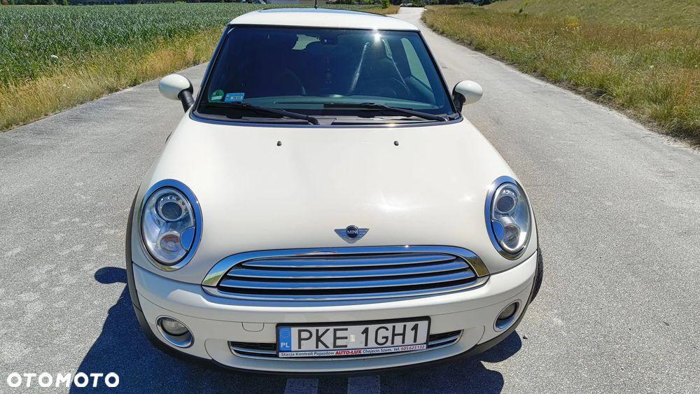 MINI Cooper Standard - 1