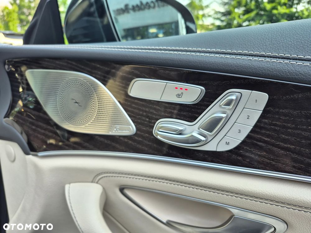 Mercedes-Benz CLS - 26