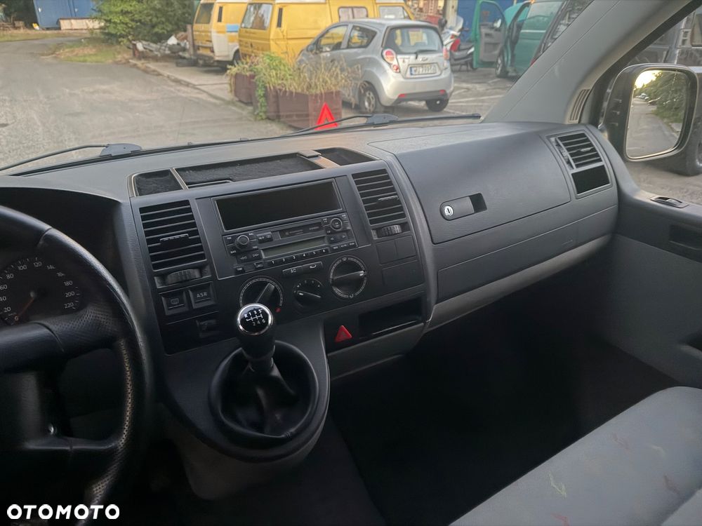 Volkswagen Transporter - 9