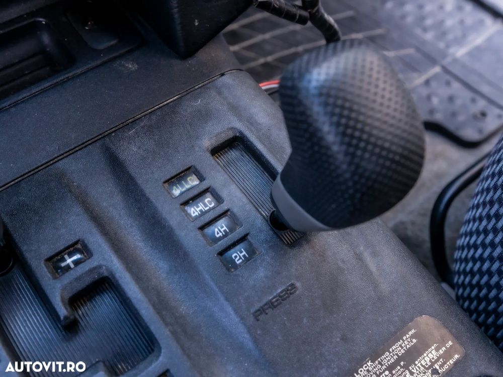 Mitsubishi Pajero SWB 3.2 DI-D GLS A/T, Piele - 15