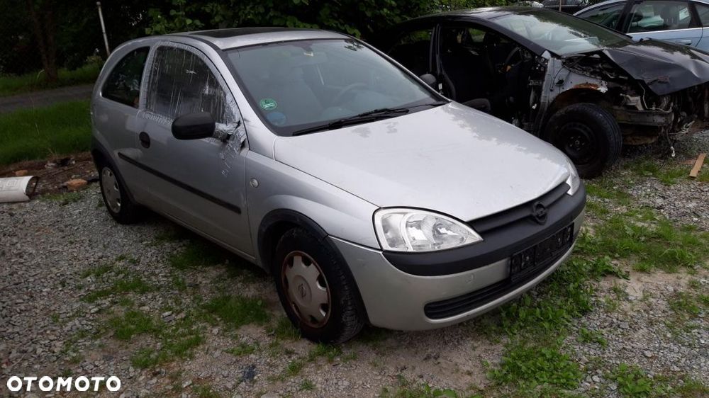 Części do Opel Corsa C 1.0 benzyna  hatchback 3-drzwi - 2