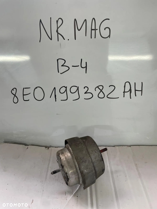 PODUSZKA SILNIKA SEAT EXEO 2.0 TDI 8E0199382AH