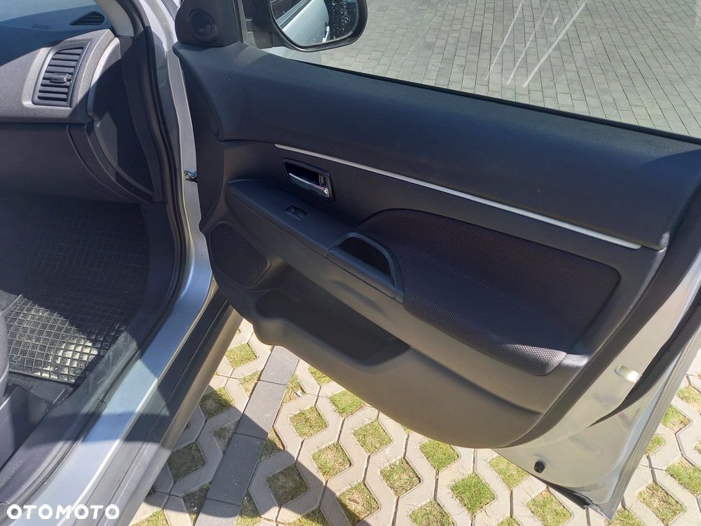 Mitsubishi ASX 1.6 Instyle AS&G - 14