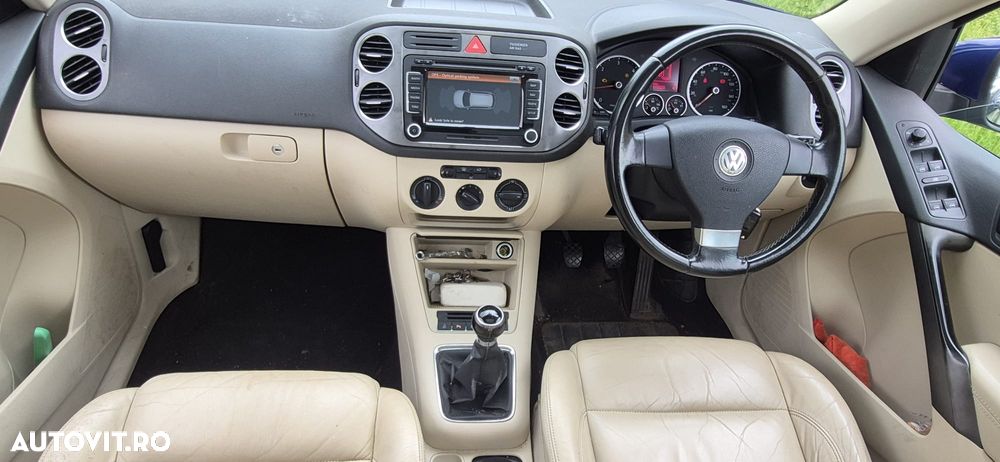 Volkswagen Tiguan - 6
