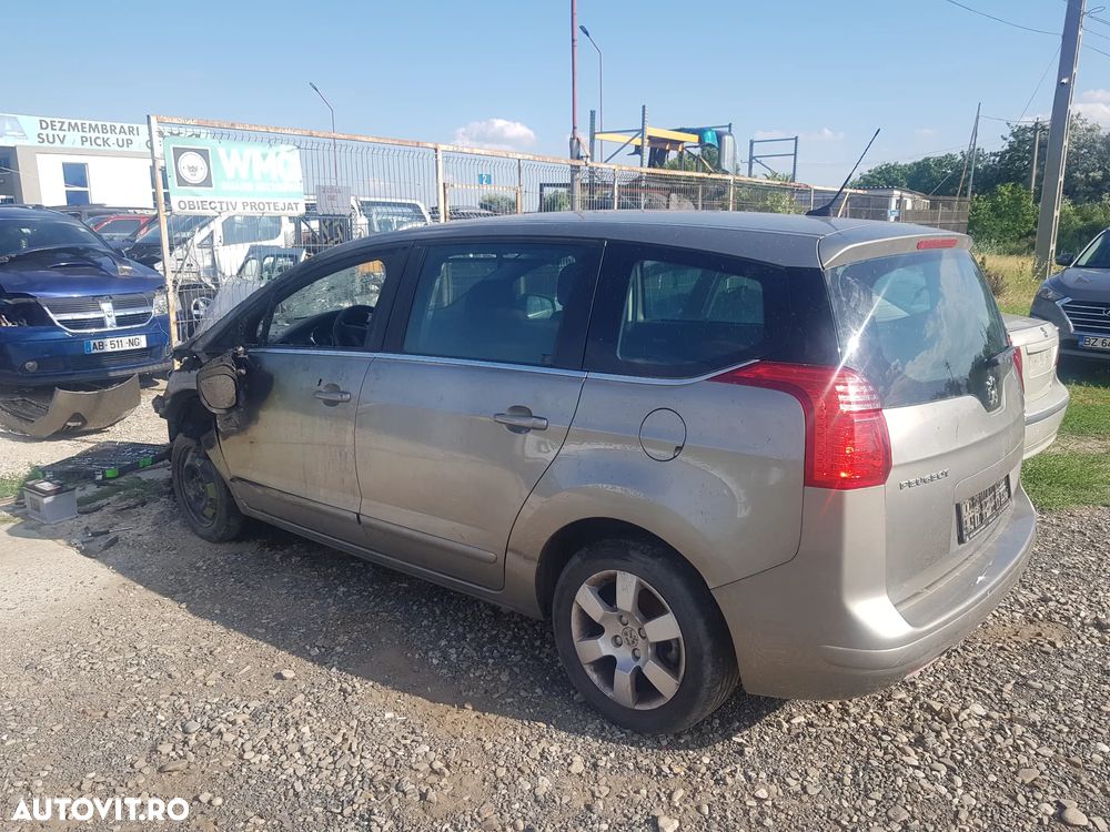 Dezmembrez Peugeot 5008 1.6hdi(cod 9h05) fabr 2010 euro 5 injectie vdo - 3