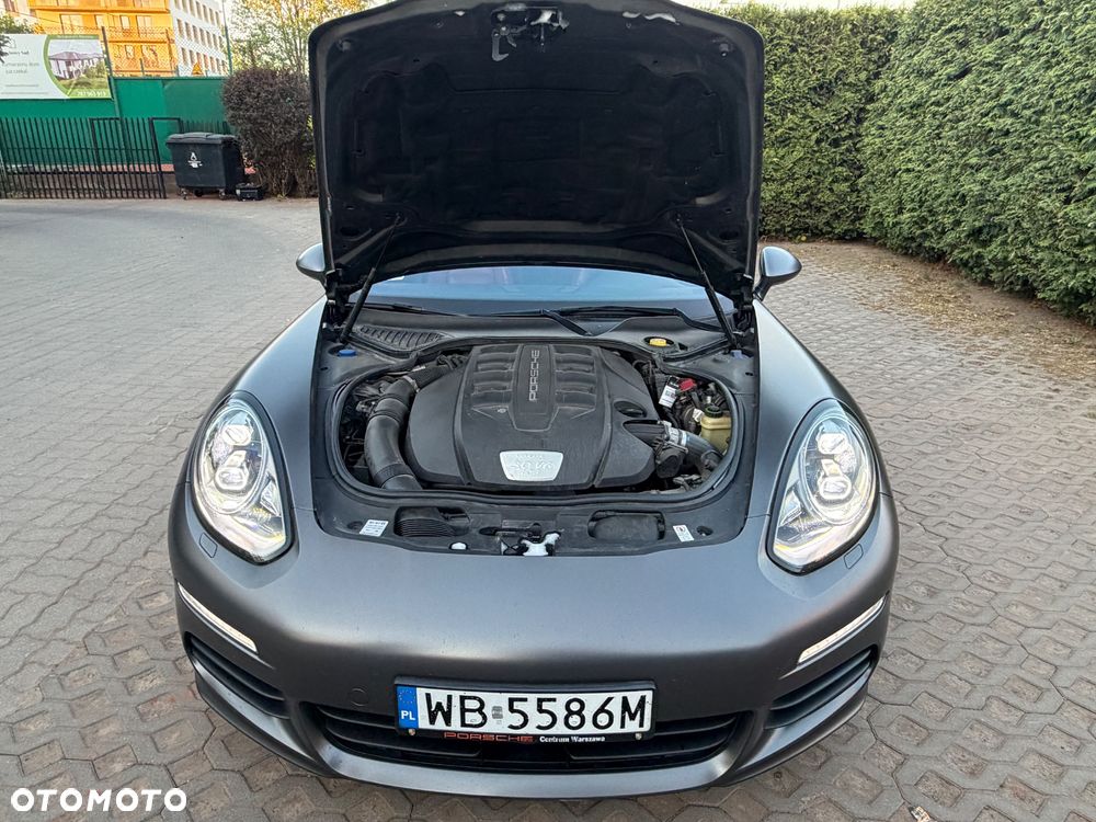 Porsche Panamera - 17