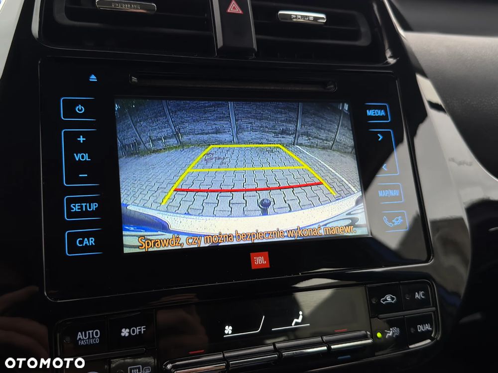 Toyota Prius 1.8 Hybrid Premium - 31